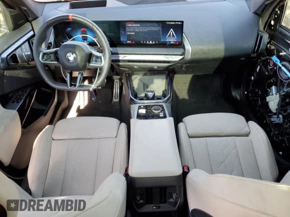 ✅ 2025 BMW X3 M50 xDrive • VIN: 5UX73GP0XS9Y30048 • Lot: 69661065. Wystawiony na Copart z przebiegiem 7 034 mil. Bezpłatny archiwum sprzedaży aukcyjnych z USA i szczegółowy raport historii pojazdu na DreamBid. Zdjęcie 8.