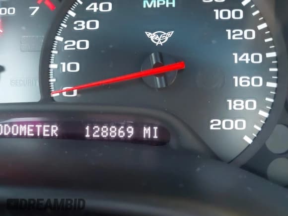 ✅ 2004 Chevrolet Corvette • VIN: 1G1YY22G645120159 • Lot: 43752732. Wystawiony na IAAI z przebiegiem 128 869 mil. Bezpłatny archiwum sprzedaży aukcyjnych z USA i szczegółowy raport historii pojazdu na DreamBid. Zdjęcie 15.