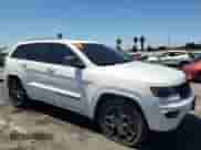 2021 Jeep Grand Cherokee 80th Anniversary с VIN 1C4RJEBG5MC783395, выставлен на аукционе Copart как лот 63918425 с пробегом 62 366 миль миль и Списание • Salvage title. История ставок и продаж доступна на DreamBid. Изображение 4.