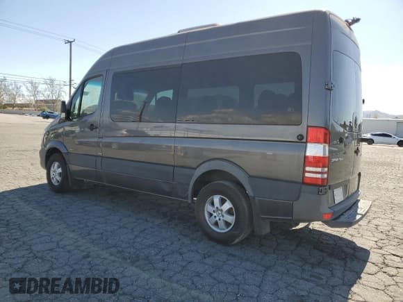 ✅ 2014 Mercedes-Benz Sprinter Passenger • VIN: WDZPE7CC8E5834266 • Лот: 47322465. Опубликован ранее на Copart с пробегом 125 433 миль. Бесплатный доступ к архиву аукционных продаж из США и подробный отчёт об истории автомобиля на DreamBid. Изображение 2.