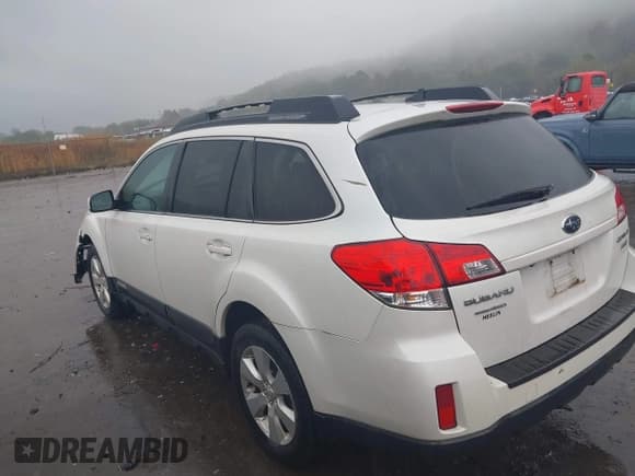 ✅ 2011 Subaru Outback Limited Power Moon • VIN: 4S4BRBKC0B3395375 • Лот: 43282761. Опубликован ранее на IAAI с пробегом 126 440 миль. Бесплатный доступ к архиву аукционных продаж из США и подробный отчёт об истории автомобиля на DreamBid. Изображение 3.