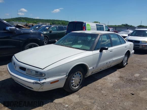 ✅ 1998 Oldsmobile 88 LS • VIN: 1G3HN52K7W4842268 • Lot: 42363580. Wystawiony na IAAI z przebiegiem Nie podano. Bezpłatny archiwum sprzedaży aukcyjnych z USA i szczegółowy raport historii pojazdu na DreamBid. Zdjęcie 2.