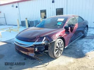 ✅ 2023 Lucid Air Pure • VIN: 50EA1PFA5PA006306 • Lot: 41235791. Wystawiony na IAAI z przebiegiem 5 240 mil. Bezpłatny archiwum sprzedaży aukcyjnych z USA i szczegółowy raport historii pojazdu na DreamBid. Zdjęcie 6.