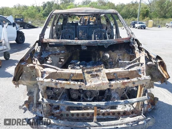 ✅ 2022 Chevrolet Suburban LT • VIN: 1GNSKCKD1NR286326 • Lot: 40754375. Listed on IAAI with Not provided. Free auction sales archive from the USA and detailed vehicle history report at DreamBid. Image 11.