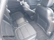 ✅ 2024 Ford Escape ST-Line • VIN: 1FMCU0MN2RUB02179 • Lot: 43007139. Wystawiony na IAAI z przebiegiem Nie podano. Bezpłatny archiwum sprzedaży aukcyjnych z USA i szczegółowy raport historii pojazdu na DreamBid. Zdjęcie 8.