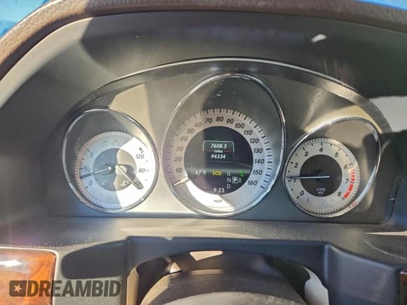 ✅ 2013 Mercedes-Benz GLK 350 • VIN: WDCGG5HB7DF989134 • Lot: 92651195. Wystawiony na Copart z przebiegiem 94 334 mil. Bezpłatny archiwum sprzedaży aukcyjnych z USA i szczegółowy raport historii pojazdu na DreamBid. Zdjęcie 9.