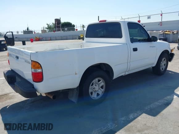 ✅ 2004 Toyota Tacoma • VIN: 5TENL42NX4Z395954 • Lot: 43347182. Wystawiony na IAAI z przebiegiem 246 939 mil. Bezpłatny archiwum sprzedaży aukcyjnych z USA i szczegółowy raport historii pojazdu na DreamBid. Zdjęcie 4.