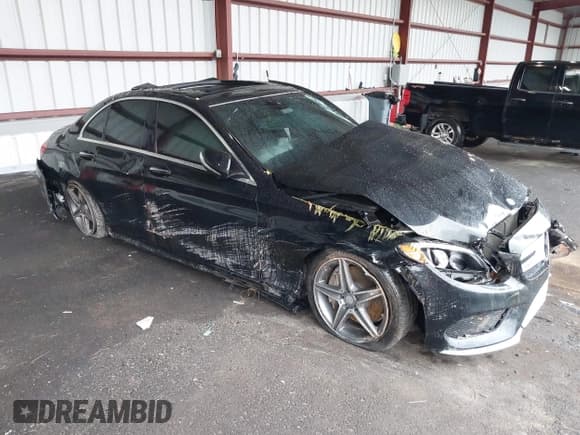 ✅ 2015 Mercedes-Benz C 300 Luxury • VIN: 55SWF4KB3FU033176 • Lot: 43302352. Listed on IAAI with Not provided. Free auction sales archive from the USA and detailed vehicle history report at DreamBid. Image 1.
