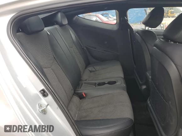 ✅ 2016 Hyundai Veloster • VIN: KMHTC6AD4GU277984 • Lot: 71204564. Wystawiony na Copart z przebiegiem 93 058 mil. Bezpłatny archiwum sprzedaży aukcyjnych z USA i szczegółowy raport historii pojazdu na DreamBid. Zdjęcie 10.