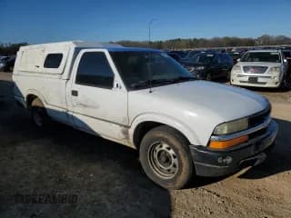 ✅ 2003 Chevrolet S-10 Work Truck • VIN: 1GCCS14X738275553 • Лот: 50076365. Опубликован ранее на Copart с пробегом Не указан. Бесплатный доступ к архиву аукционных продаж из США и подробный отчёт об истории автомобиля на DreamBid. Изображение 4.