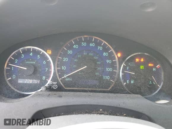 2010 Toyota Sienna XLE с VIN 5TDDK4CC2AS031404, выставлен на аукционе Copart как лот 86620735 с пробегом 228 754 миль миль и Списание • Salvage title. История ставок и продаж доступна на DreamBid. Изображение 9.