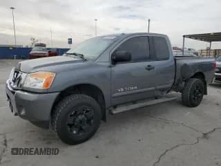 ✅ 2013 Nissan Titan SV • VIN: 1N6BA0CC1DN304245 • Лот: 42922505. Опубликован ранее на Copart с пробегом 139 122 миль. Бесплатный доступ к архиву аукционных продаж из США и подробный отчёт об истории автомобиля на DreamBid. Изображение 1.