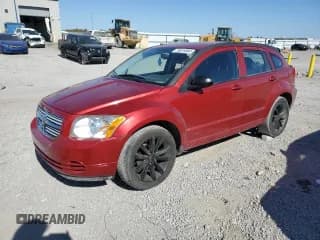 ✅ 2010 Dodge Caliber SXT • VIN: 1B3CB4HA5AD613982 • Лот: 76818044. Опубликован ранее на Copart с пробегом 165 797 миль. Бесплатный доступ к архиву аукционных продаж из США и подробный отчёт об истории автомобиля на DreamBid. Изображение 1.