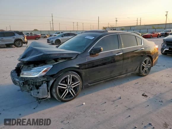 ✅ 2017 Honda Accord Touring • VIN: 1HGCR3F90HA015163 • Лот: 80792515. Опубликован ранее на Copart с пробегом 174 001 миль. Бесплатный доступ к архиву аукционных продаж из США и подробный отчёт об истории автомобиля на DreamBid. Изображение 1.