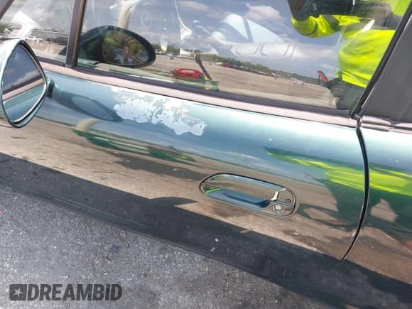 ✅ 2001 Mazda MX-5 Miata • VIN: JM1NB353610201651 • Lot: 42472968. Listed on IAAI with Not provided. Free auction sales archive from the USA and detailed vehicle history report at DreamBid. Image 15.