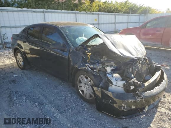 ✅ 2014 Dodge Avenger SE • VIN: 1C3CDZAB5EN107176 • Lot: 77333194. Wystawiony na Copart z przebiegiem 186 184 mil. Bezpłatny archiwum sprzedaży aukcyjnych z USA i szczegółowy raport historii pojazdu na DreamBid. Zdjęcie 4.