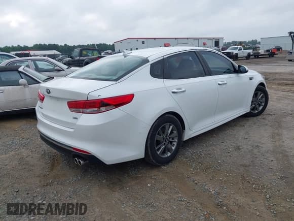 ✅ 2016 Kia Optima LX Turbo • VIN: 5XXGT4L15GG014163 • Lot: 42954922. Listed on IAAI with 111,719 mi. Free auction sales archive from the USA and detailed vehicle history report at DreamBid. Image 4.