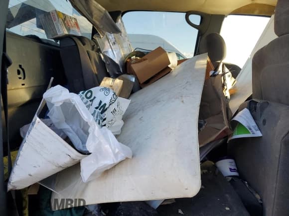 ✅ 2006 Chevrolet Silverado 2500HD LT2 • VIN: 1GCHK23D46F220352 • Lot: 48016075. Wystawiony na Copart z przebiegiem 190 419 mil. Bezpłatny archiwum sprzedaży aukcyjnych z USA i szczegółowy raport historii pojazdu na DreamBid. Zdjęcie 10.