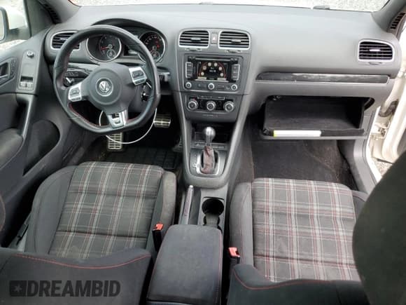 ✅ 2011 Volkswagen Golf GTI PZEV • VIN: WVWFD7AJ0BW081726 • Лот: 58098285. Опубликован ранее на Copart с пробегом 112 209 миль. Бесплатный доступ к архиву аукционных продаж из США и подробный отчёт об истории автомобиля на DreamBid. Изображение 8.