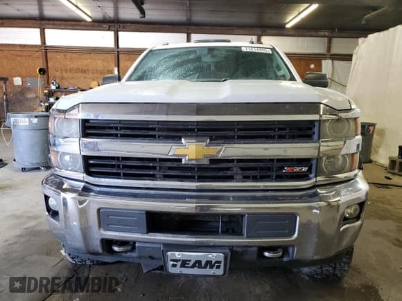 ✅ 2015 Chevrolet Silverado 2500HD LT • VIN: 1GC2KVEG1FZ129164 • Lot: 71814455. Wystawiony na Copart z przebiegiem 109 395 mil. Bezpłatny archiwum sprzedaży aukcyjnych z USA i szczegółowy raport historii pojazdu na DreamBid. Zdjęcie 5.