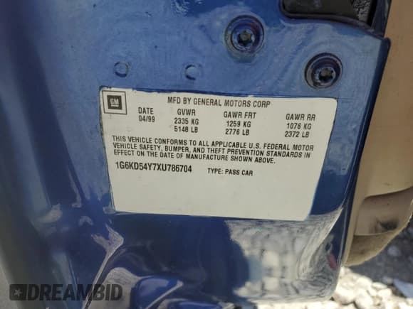✅ 1999 Cadillac DeVille • VIN: 1G6KD54Y7XU786704 • Lot: 85557465. Wystawiony na Copart z przebiegiem 139 612 mil. Bezpłatny archiwum sprzedaży aukcyjnych z USA i szczegółowy raport historii pojazdu na DreamBid. Zdjęcie 12.