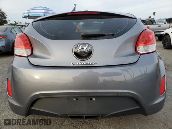 ✅ 2014 Hyundai Veloster • VIN: KMHTC6AD2EU217571 • Lot: 84044224. Listed on Copart with 137,609 mi. Free auction sales archive from the USA and detailed vehicle history report at DreamBid. Image 6.