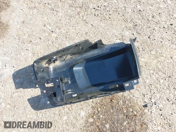 ✅ 2021 Chevrolet Silverado 1500 LT • VIN: 1GCRYJEK1MZ376305 • Lot: 42072134. Wystawiony na IAAI z przebiegiem 31 443 mil. Bezpłatny archiwum sprzedaży aukcyjnych z USA i szczegółowy raport historii pojazdu na DreamBid. Zdjęcie 12.