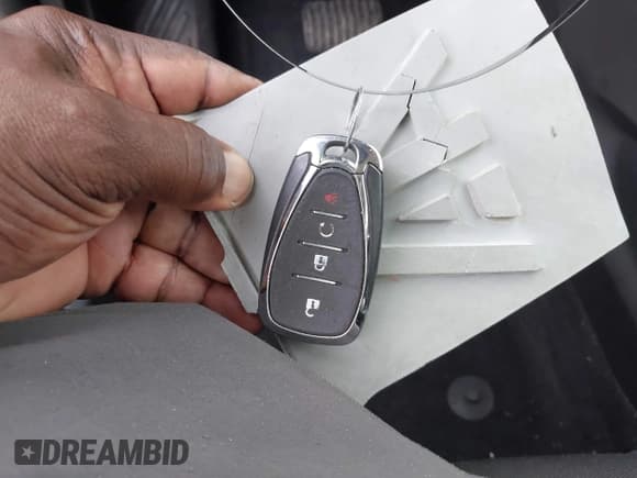 ✅ 2020 Chevrolet Trax LT • VIN: KL7CJPSBXLB044126 • Lot: 43350705. Wystawiony na IAAI z przebiegiem 111 439 mil. Bezpłatny archiwum sprzedaży aukcyjnych z USA i szczegółowy raport historii pojazdu na DreamBid. Zdjęcie 11.