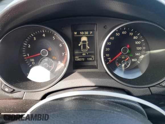 ✅ 2011 Volkswagen Jetta SE • VIN: 3VWPZ7AJ3BM614672 • Lot: 51269775. Listed on Copart with 128,272 mi. Free auction sales archive from the USA and detailed vehicle history report at DreamBid. Image 9.