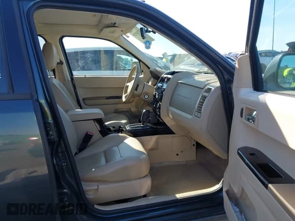 ✅ 2008 Ford Escape Limited • VIN: 1FMCU94128KE65044 • Lot: 43710520. Listed on IAAI with 121,822 mi. Free auction sales archive from the USA and detailed vehicle history report at DreamBid. Image 5.