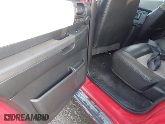 ✅ 2003 Dodge Durango R/T • VIN: 1D8HS78Z43F506880 • Lot: 43618532. Wystawiony na IAAI z przebiegiem 136 548 mil. Bezpłatny archiwum sprzedaży aukcyjnych z USA i szczegółowy raport historii pojazdu na DreamBid. Zdjęcie 13.