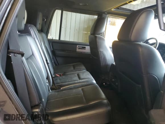 ✅ 2015 Ford Expedition Limited • VIN: 1FMJU2ATXFEF08383 • Lot: 84647945. Wystawiony na Copart z przebiegiem 149 738 mil. Bezpłatny archiwum sprzedaży aukcyjnych z USA i szczegółowy raport historii pojazdu na DreamBid. Zdjęcie 11.