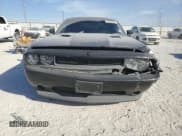 ✅ 2013 Dodge Challenger SXT • VIN: 2C3CDYAG2DH530925 • Lot: 77192334. Wystawiony na Copart z przebiegiem 201 989 mil. Bezpłatny archiwum sprzedaży aukcyjnych z USA i szczegółowy raport historii pojazdu na DreamBid. Zdjęcie 5.