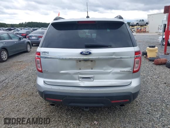 ✅ 2013 Ford Explorer XLT • VIN: 1FM5K7D87DGC62356 • Lot: 43585205. Wystawiony na IAAI z przebiegiem 335 910 mil. Bezpłatny archiwum sprzedaży aukcyjnych z USA i szczegółowy raport historii pojazdu na DreamBid. Zdjęcie 16.