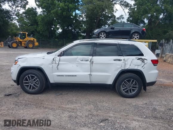✅ 2020 Jeep Grand Cherokee Limited • VIN: 1C4RJEBG4LC116168 • Lot: 42829263. Listed on IAAI with 41,854 mi. Free auction sales archive from the USA and detailed vehicle history report at DreamBid. Image 15.