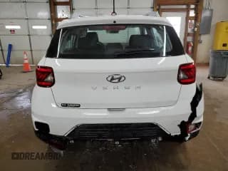 ✅ 2024 Hyundai Venue SEL • VIN: KMHRC8A3XRU331868 • Lot: 45522005. Wystawiony na Copart z przebiegiem 3 039 mil. Bezpłatny archiwum sprzedaży aukcyjnych z USA i szczegółowy raport historii pojazdu na DreamBid. Zdjęcie 6.