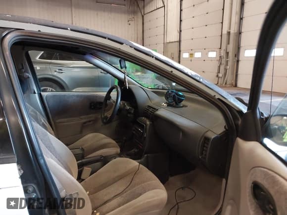 ✅ 1997 Saturn SL • VIN: 1G8ZK5271VZ117222 • Lot: 43566473. Wystawiony na IAAI z przebiegiem 212 293 mil. Bezpłatny archiwum sprzedaży aukcyjnych z USA i szczegółowy raport historii pojazdu na DreamBid. Zdjęcie 5.