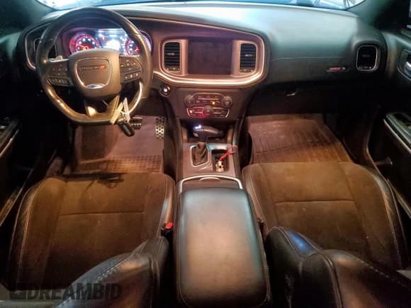 ✅ 2022 Dodge Charger Scat Pack Widebody • VIN: 2C3CDXGJ6NH181296 • Lot: 81409975. Wystawiony na Copart z przebiegiem 92 525 mil. Bezpłatny archiwum sprzedaży aukcyjnych z USA i szczegółowy raport historii pojazdu na DreamBid. Zdjęcie 8.