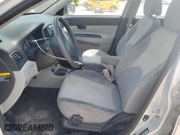 ✅ 2010 Hyundai Accent GLS • VIN: KMHCN4ACXAU451280 • Лот: 54547255. Опубликован ранее на Copart с пробегом 166 611 миль. Бесплатный доступ к архиву аукционных продаж из США и подробный отчёт об истории автомобиля на DreamBid. Изображение 7.