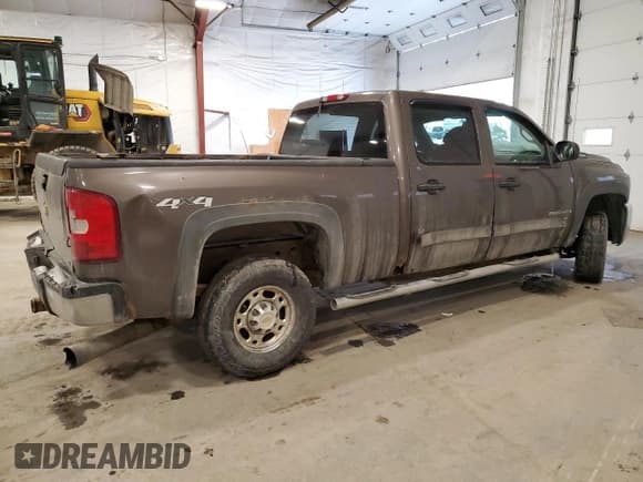 ✅ 2007 Chevrolet Silverado 2500HD LTZ • VIN: 1GCHK23697F512744 • Lot: 42670505. Wystawiony na Copart z przebiegiem Nie podano. Bezpłatny archiwum sprzedaży aukcyjnych z USA i szczegółowy raport historii pojazdu na DreamBid. Zdjęcie 3.