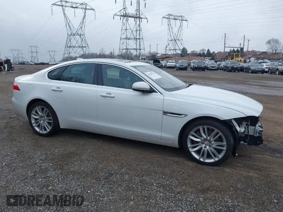 ✅ 2016 Jaguar XF 35t Prestige • VIN: SAJBK4BV9GCY11955 • Lot: 41640739. Wystawiony na IAAI z przebiegiem 83 047 mil. Bezpłatny archiwum sprzedaży aukcyjnych z USA i szczegółowy raport historii pojazdu na DreamBid. Zdjęcie 1.