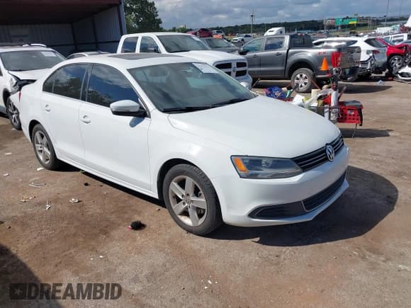 ✅ 2014 Volkswagen Jetta TDI • VIN: 3VWLL7AJ0EM409900 • Lot: 43272153. Listed on IAAI with 159,627 mi. Free auction sales archive from the USA and detailed vehicle history report at DreamBid. Image 1.
