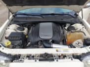 ✅ 2005 Chrysler 300 C • VIN: 2C3JA63H75H667693 • Lot: 43702129. Wystawiony na IAAI z przebiegiem 102 803 mil. Bezpłatny archiwum sprzedaży aukcyjnych z USA i szczegółowy raport historii pojazdu na DreamBid. Zdjęcie 10.