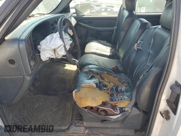 ✅ 2000 GMC Sierra 2500 SL • VIN: 1GTFC29U6YE319033 • Lot: 71015575. Listed on Copart with 343,024 mi. Free auction sales archive from the USA and detailed vehicle history report at DreamBid. Image 7.