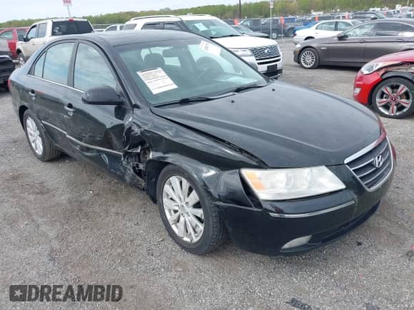 2009 Hyundai Sonata SE with VIN 5NPEU46F39H428187, listed as a IAAI auction lot 42081739 with 199,894 mi miles and . Bid and sale history available at DreamBid. Image 1.