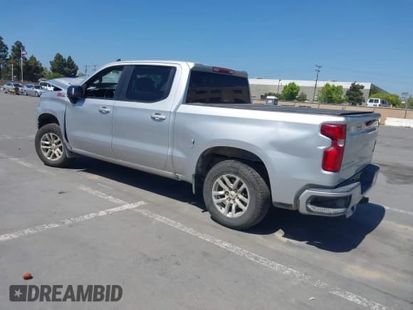 ✅ 2021 Chevrolet Silverado 1500 RST • VIN: 3GCUYEET4MG138815 • Lot: 42207861. Wystawiony na IAAI z przebiegiem 77 700 mil. Bezpłatny archiwum sprzedaży aukcyjnych z USA i szczegółowy raport historii pojazdu na DreamBid. Zdjęcie 3.