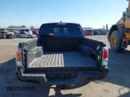 ✅ 2022 Toyota Tacoma SR5 • VIN: 3TMAZ5CN4NM167187 • Лот: 42683051. Опубликован ранее на IAAI с пробегом 50 865 миль. Бесплатный доступ к архиву аукционных продаж из США и подробный отчёт об истории автомобиля на DreamBid. Изображение 16.