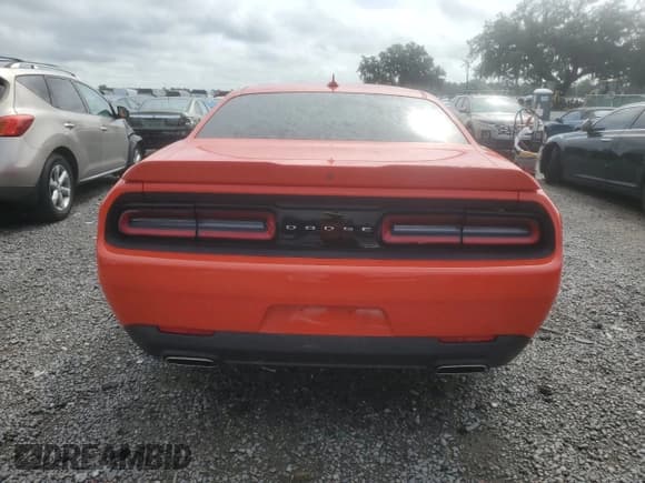 ✅ 2020 Dodge Challenger GT • VIN: 2C3CDZJG8LH191558 • Lot: 70004394. Wystawiony na Copart z przebiegiem 23 480 mil. Bezpłatny archiwum sprzedaży aukcyjnych z USA i szczegółowy raport historii pojazdu na DreamBid. Zdjęcie 6.