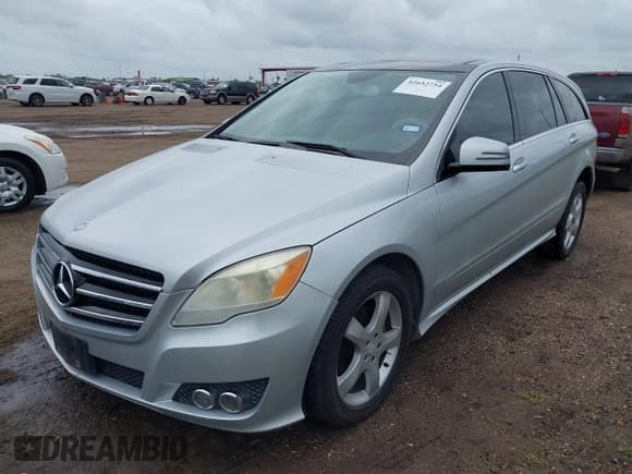✅ 2011 Mercedes-Benz R 350 • VIN: 4JGCB6FE3BA114161 • Lot: 42652754. Listed on IAAI with 153,619 mi. Free auction sales archive from the USA and detailed vehicle history report at DreamBid. Image 2.