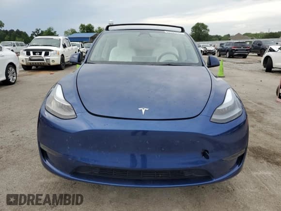✅ 2023 Tesla Model Y Long Range • VIN: 7SAYGAEE7PF663198 • Lot: 54260295. Wystawiony na Copart z przebiegiem 72 031 mil. Bezpłatny archiwum sprzedaży aukcyjnych z USA i szczegółowy raport historii pojazdu na DreamBid. Zdjęcie 5.